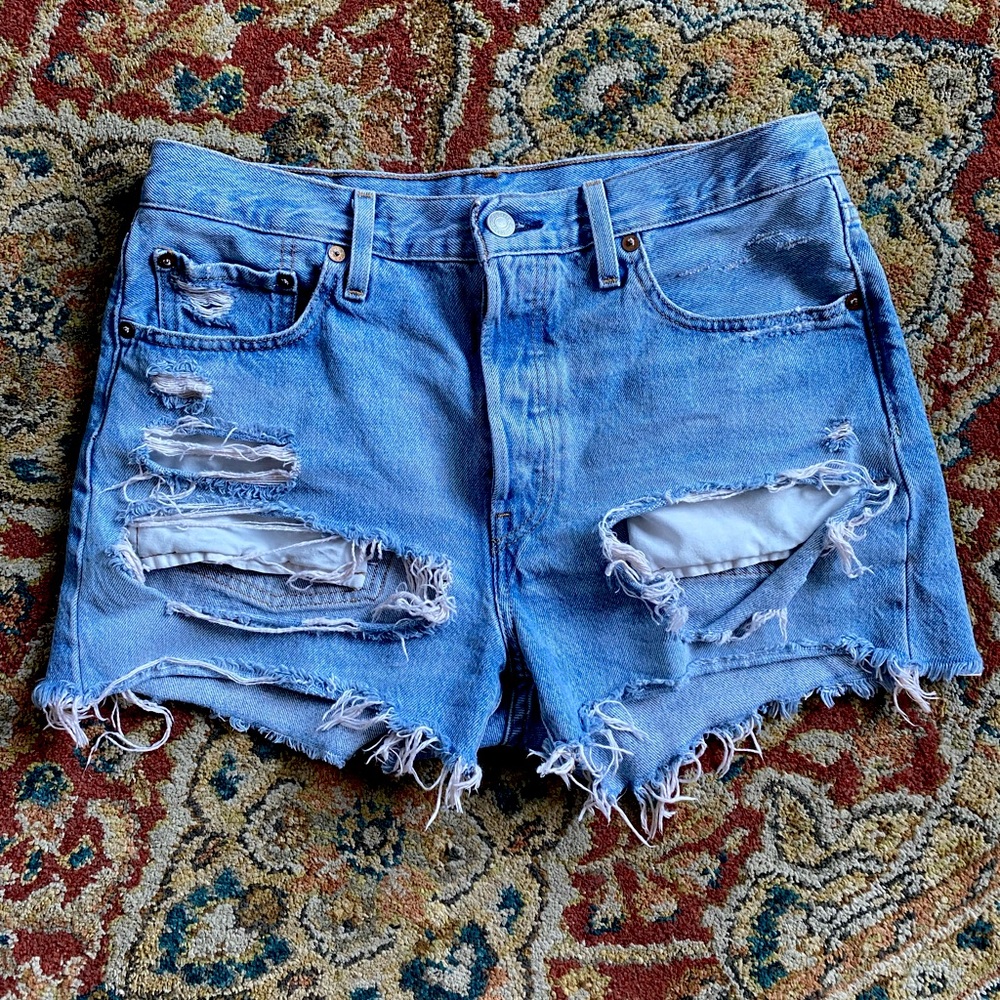 Levi’s 501 Denim Distressed Shorts - Sz 28